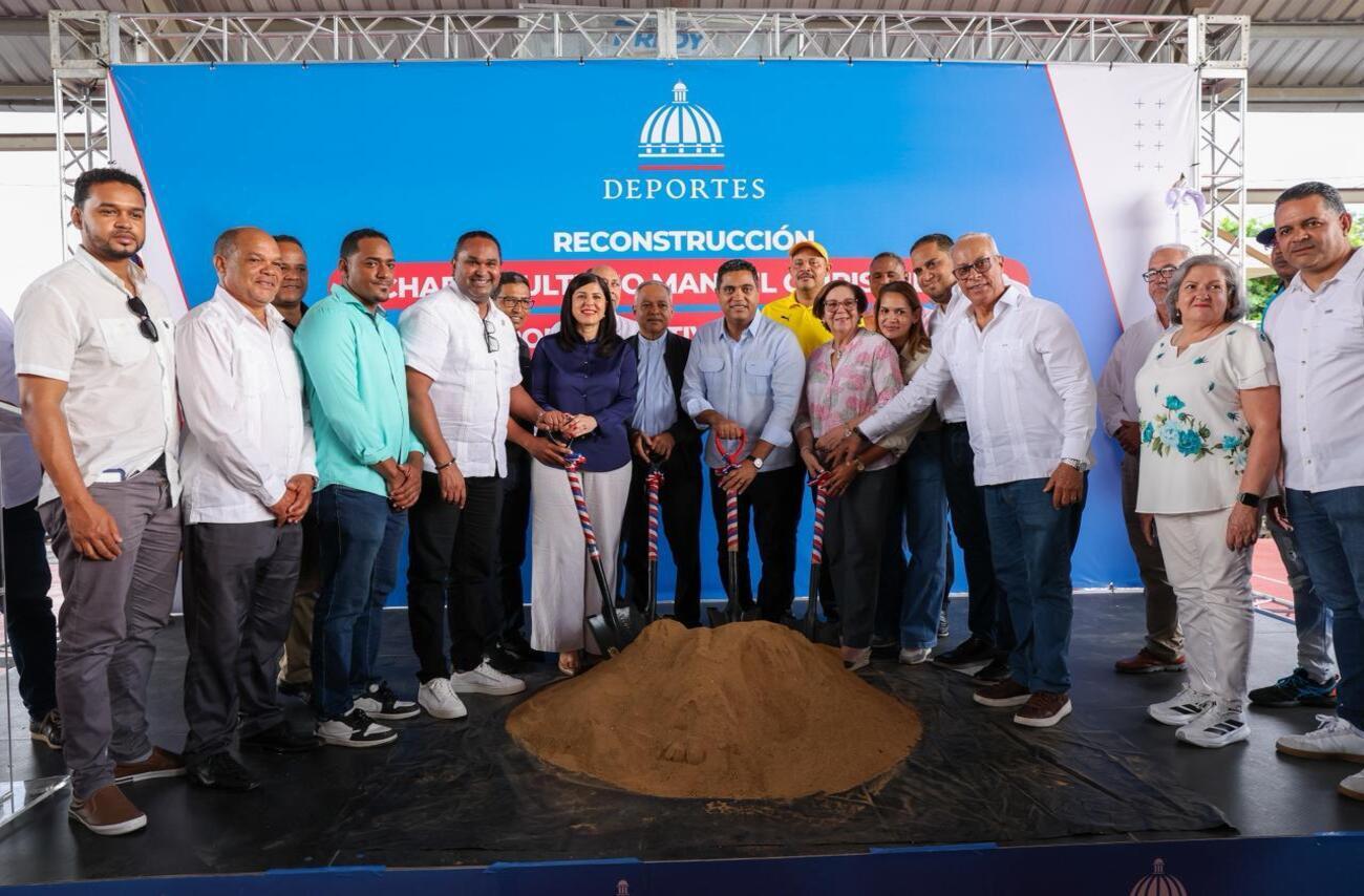 Gobierno inicia reconstrucción de polideportivos en Hermanas Mirabal