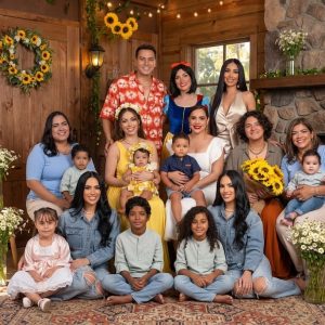 Celebridades comparten mensajes y fotos por el Día de las Madres
