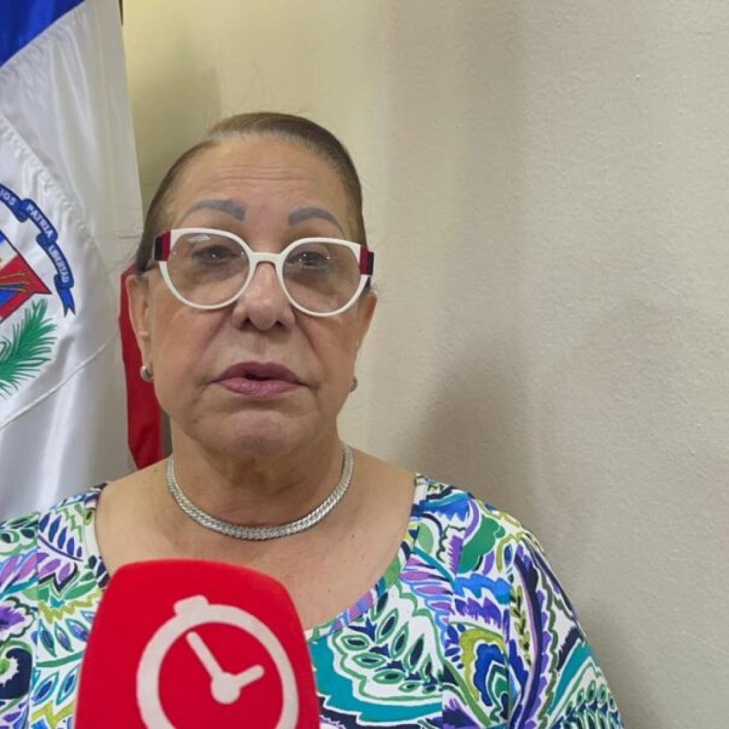 Rosa Santos respalda extensión de mandatos en el PRM