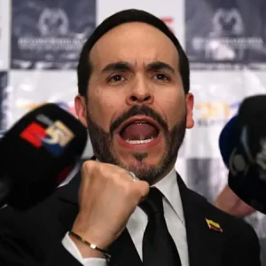 Abelardo de la Espriella gana primera vuelta presidencial en Colombia