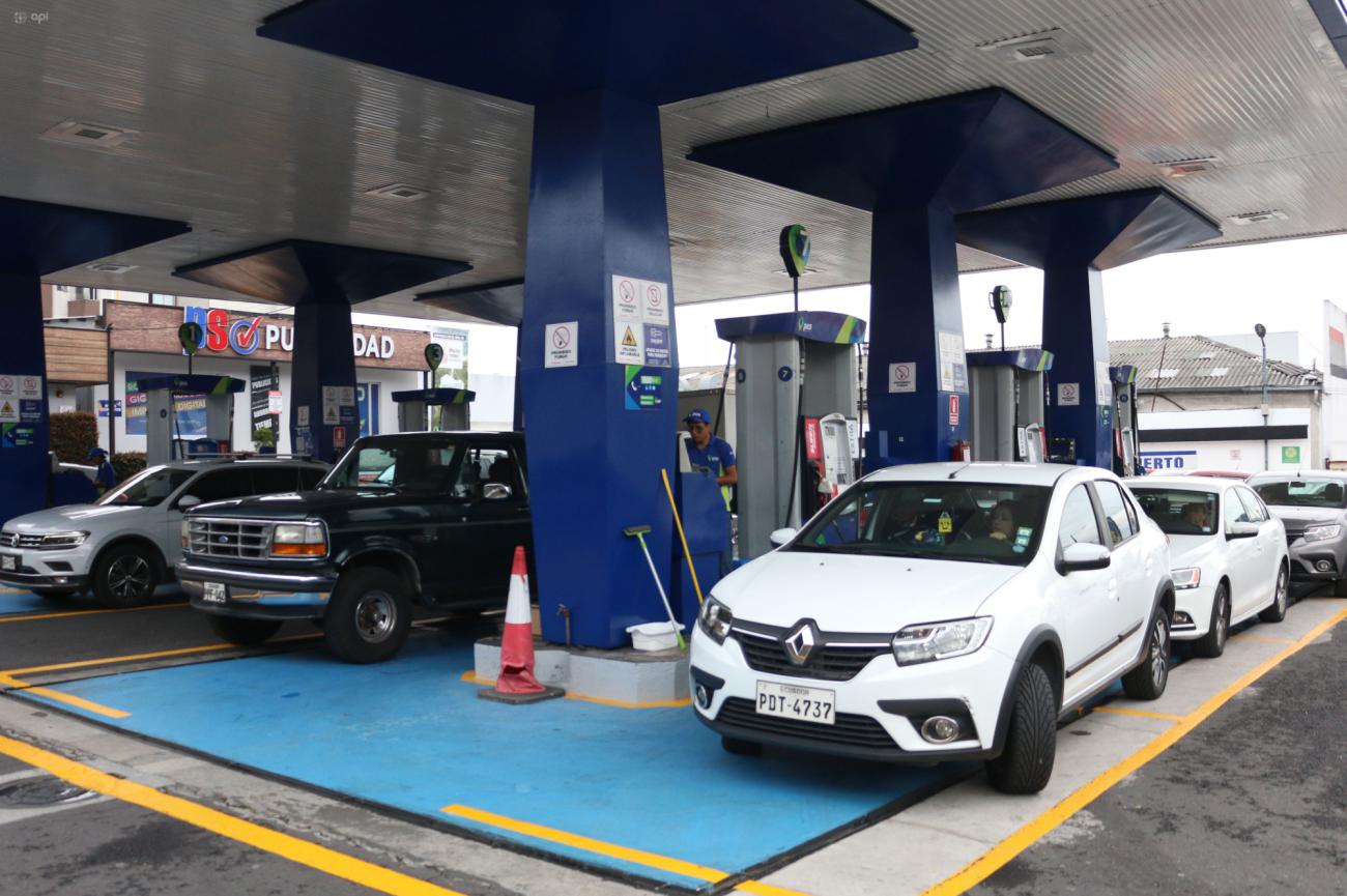 Ecuador anunciará nuevos precios de gasolina el 12 de mayo