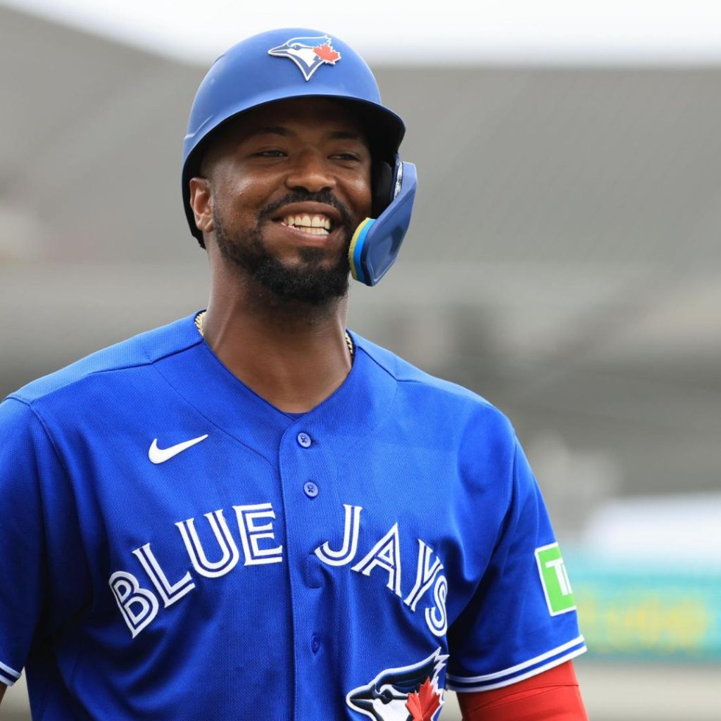Eloy Jiménez se convierte en agente libre tras salir de Toronto