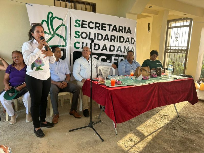 Fuerza del Pueblo homenajea a madres dominicanas en Valverde