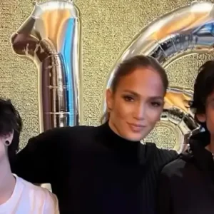 Jennifer López aclara rumores sobre Emme y celebra logros académicos